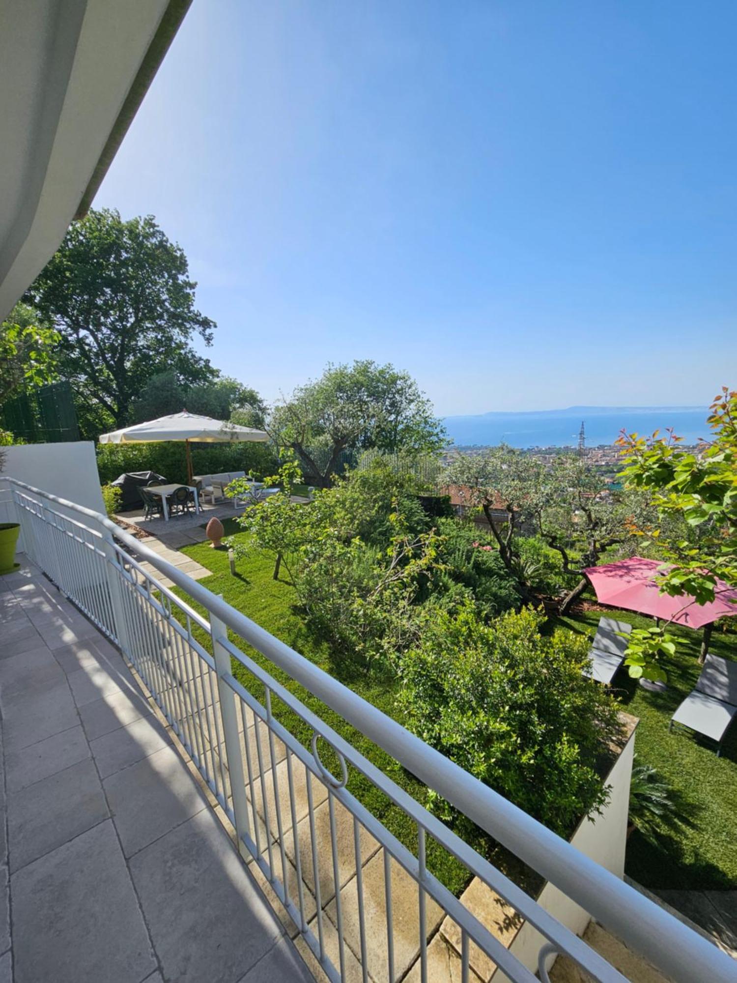 Casa Cali Acomodação com café da manhã Piano di Sorrento Exterior foto